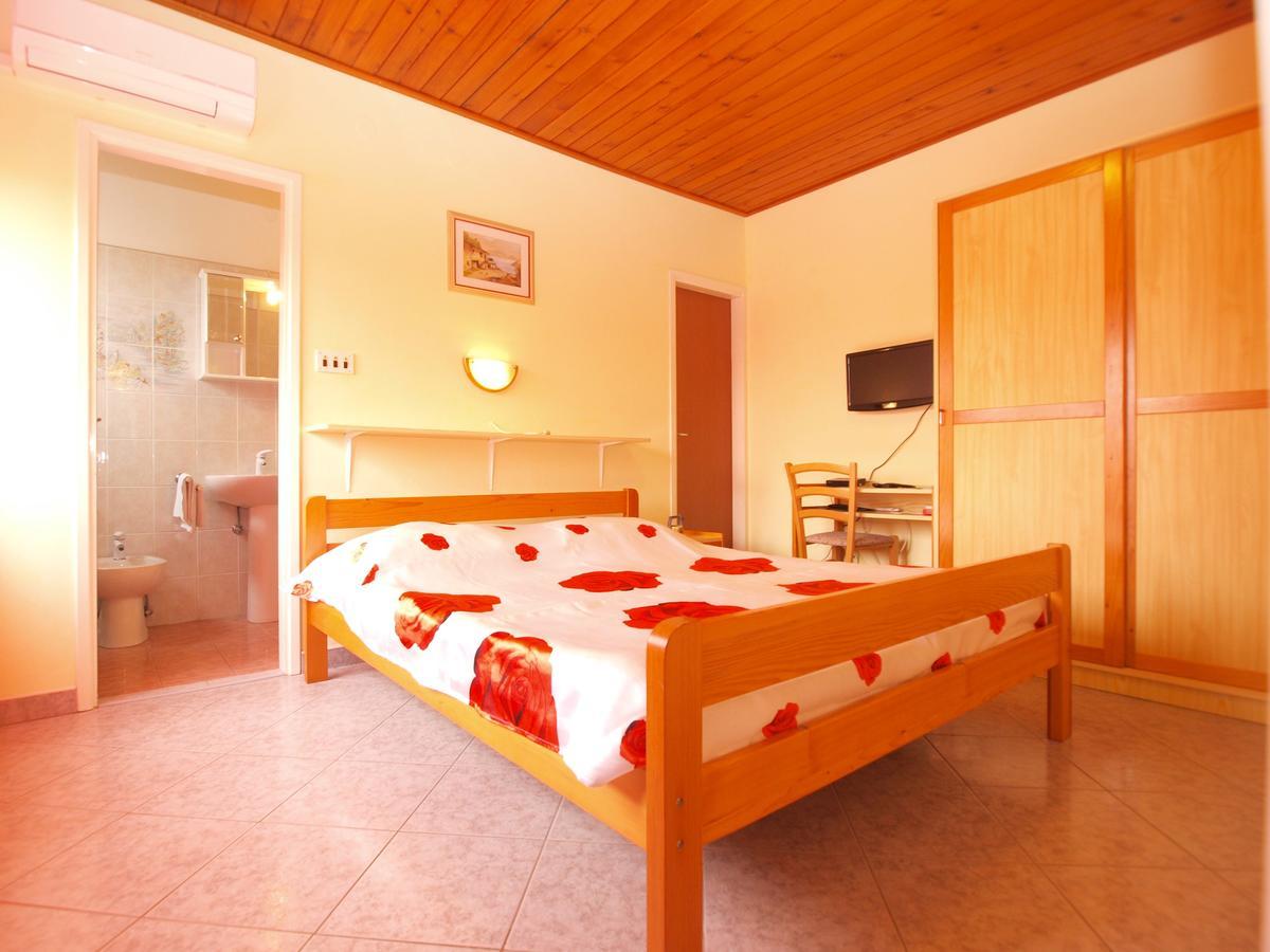Apartments Luciano 1576 Ližnjan Esterno foto